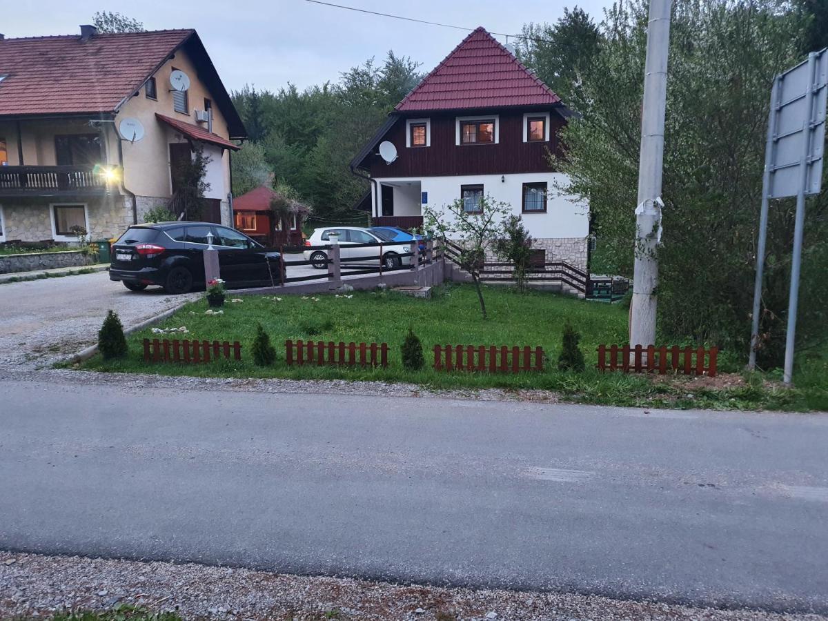 Guest House Wolf II Plitvička Jezera المظهر الخارجي الصورة