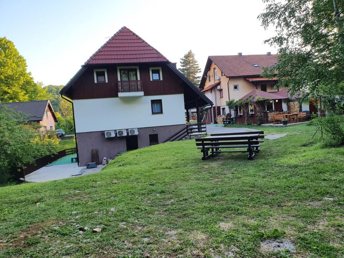 Guest House Wolf II Plitvička Jezera المظهر الخارجي الصورة