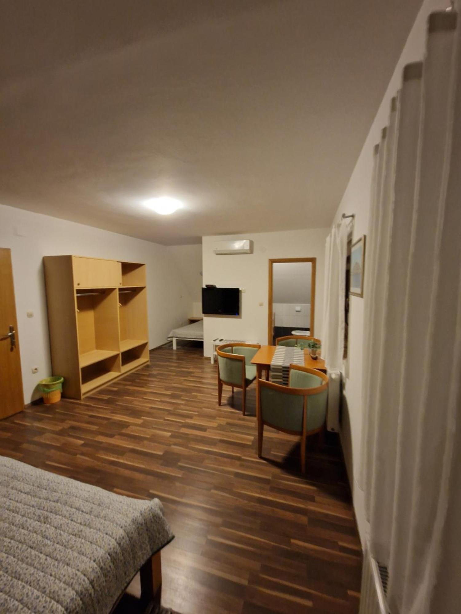 Guest House Wolf II Plitvička Jezera المظهر الخارجي الصورة